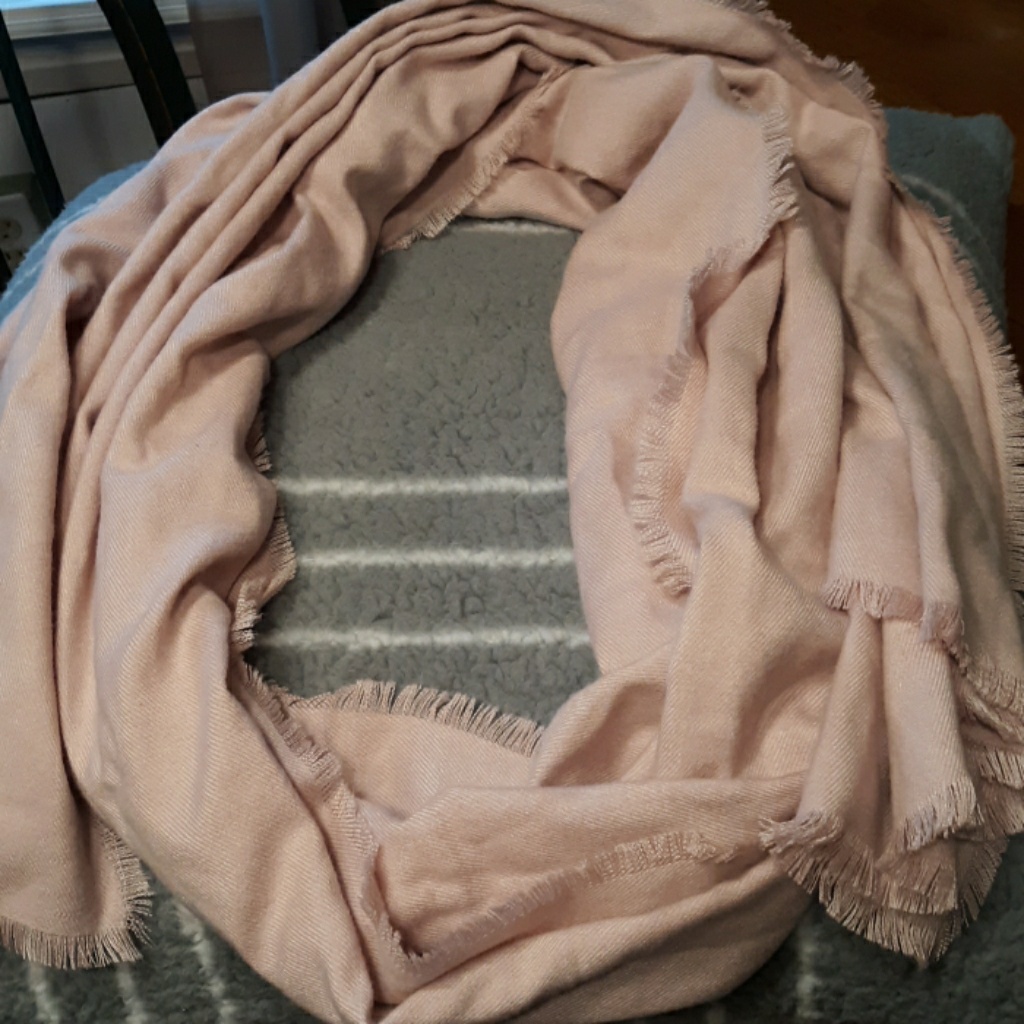 Scarf.